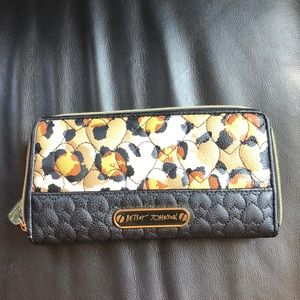 Large Betsey Johnson wallet